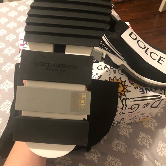 Sneakers - Picture 4 of 6